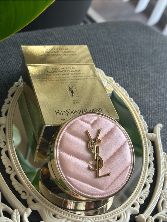 Yves Saint Laurent Other - NEW YSL TOUCHE ÉCLAT GLOW-PACT CUSHION B20-Ivory